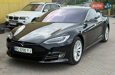 Ліфтбек Tesla Model S 2018 в Львові