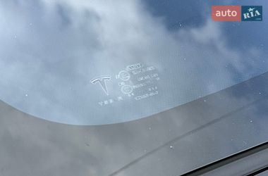 Ліфтбек Tesla Model S 2018 в Львові