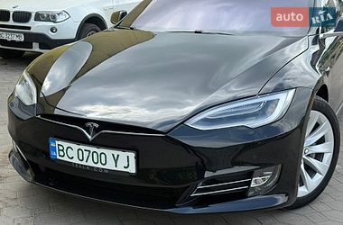 Ліфтбек Tesla Model S 2018 в Львові