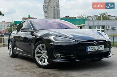 Ліфтбек Tesla Model S 2018 в Львові