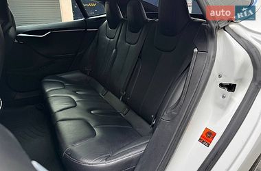 Ліфтбек Tesla Model S 2015 в Києві