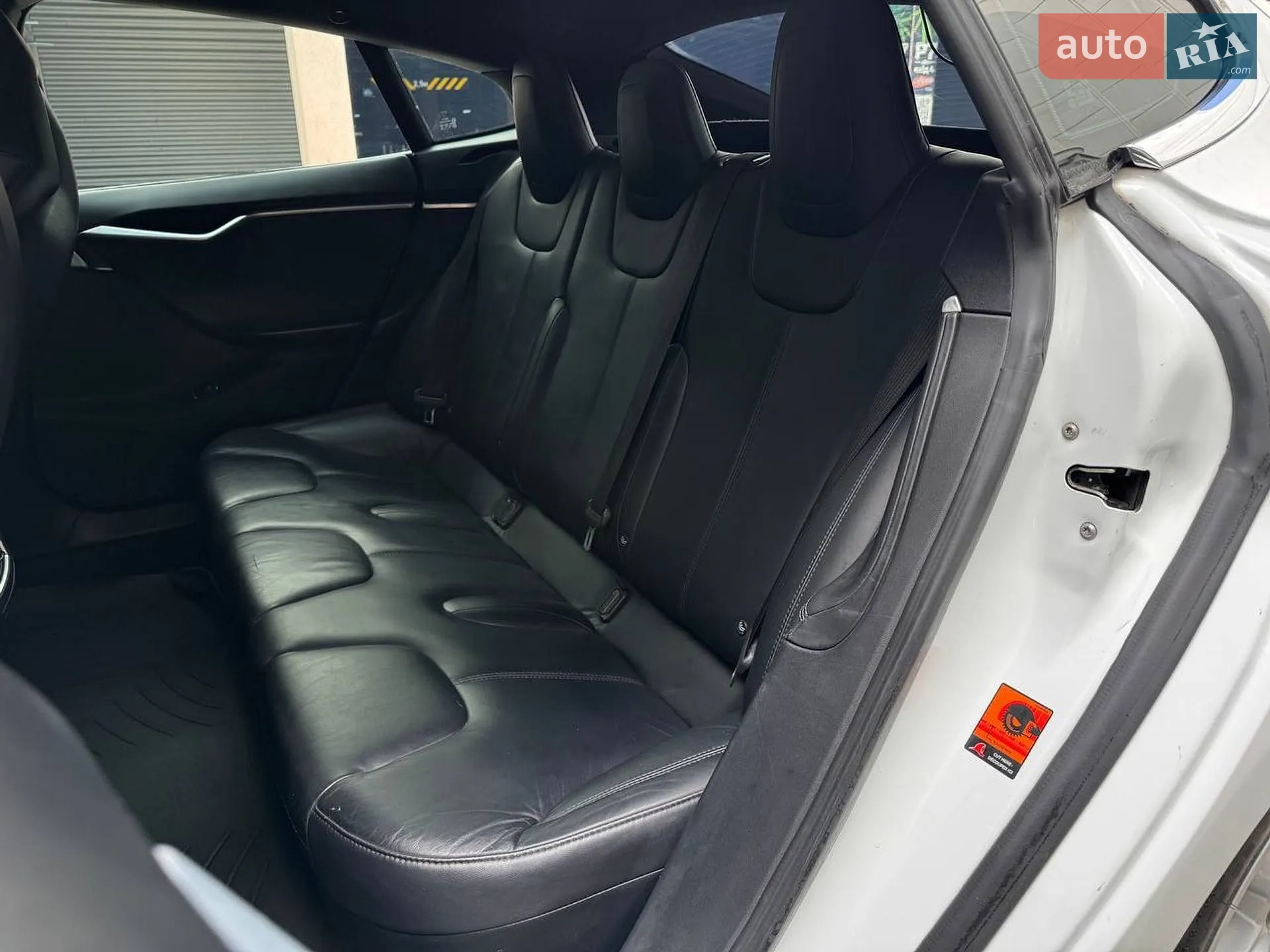 2015 Tesla Model S - мініатюра 9