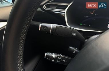 Ліфтбек Tesla Model S 2015 в Києві