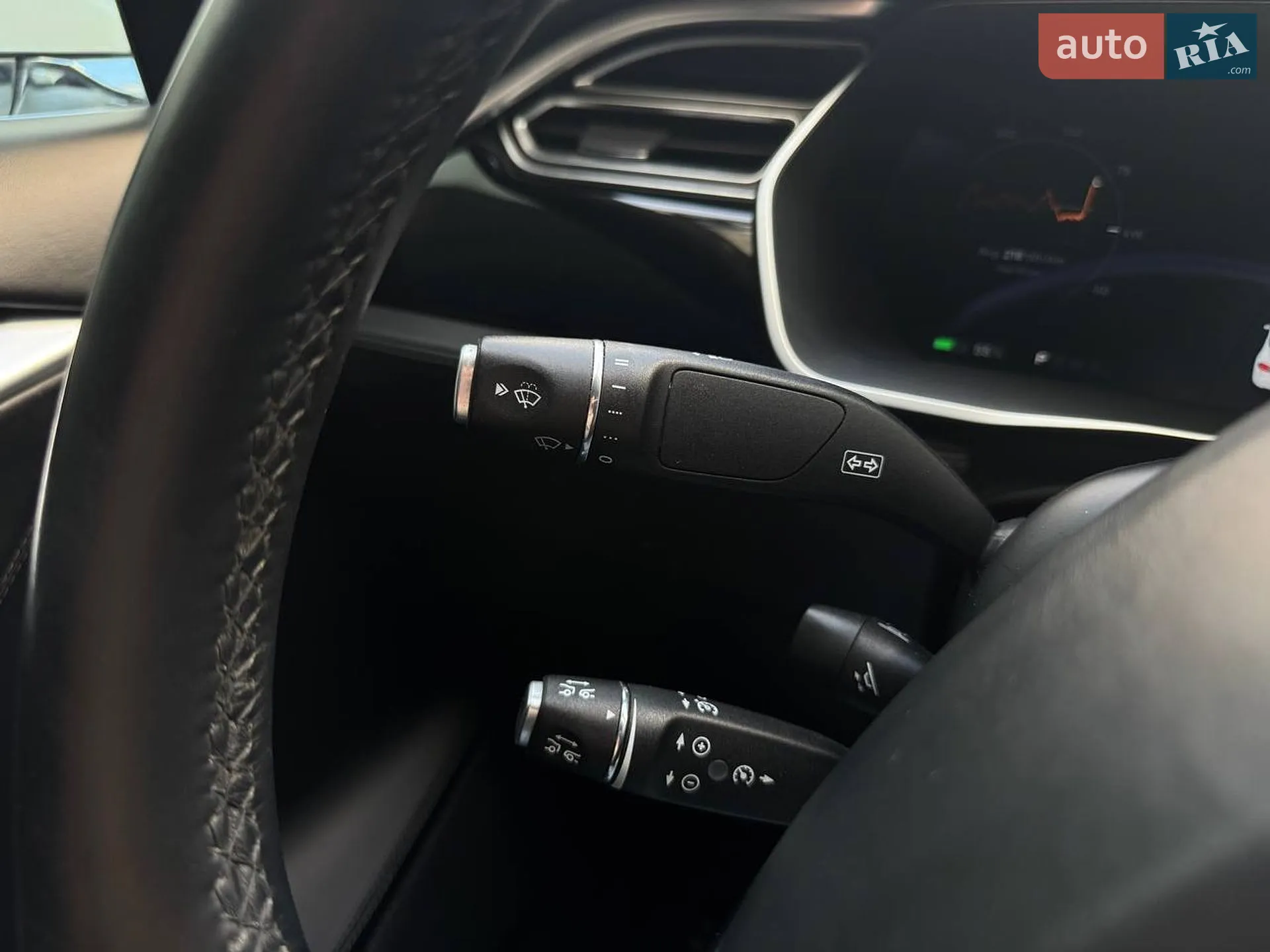 2015 Tesla Model S - мініатюра 13