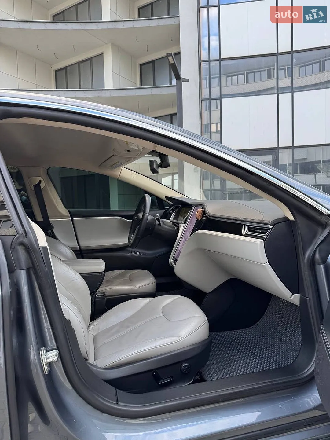 2014 Tesla Model S - мініатюра 10