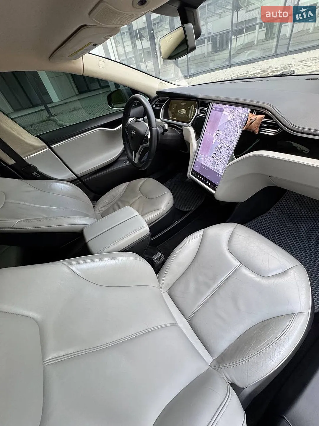 2014 Tesla Model S - мініатюра 12
