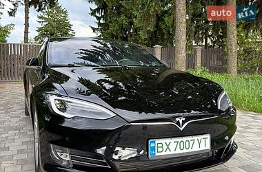 Лифтбек Tesla Model S 2018 в Староконстантинове
