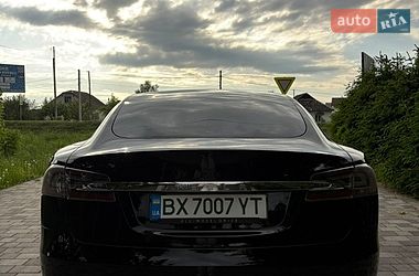 Лифтбек Tesla Model S 2018 в Староконстантинове