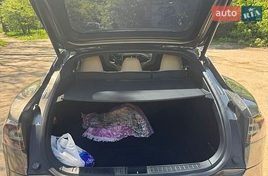 Лифтбек Tesla Model S 2015 в Киеве фото 7 Лифтбек Tesla Model S 2015 в Киеве