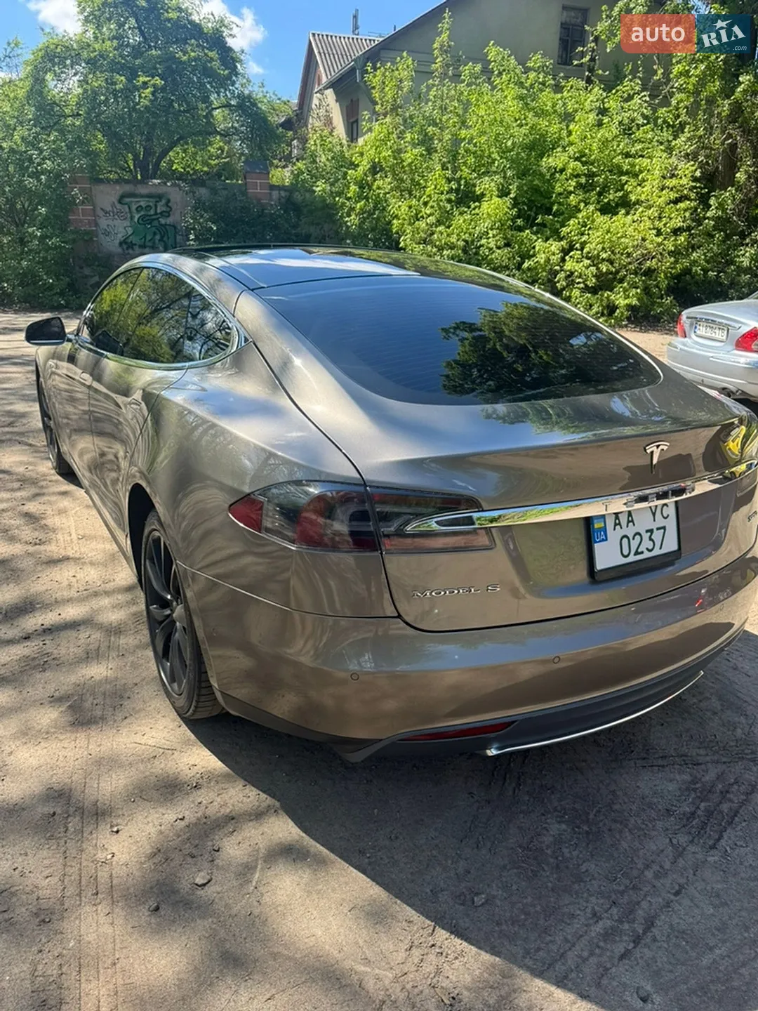 2015 Tesla Model S - мініатюра 12