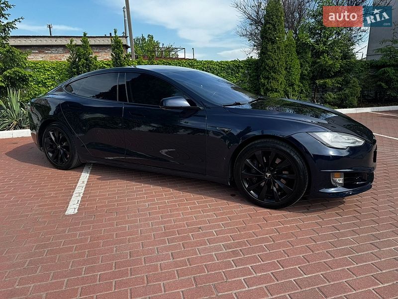 Лифтбек Tesla Model S 2013 в Киеве фото 4 Лифтбек Tesla Model S 2013 в Киеве