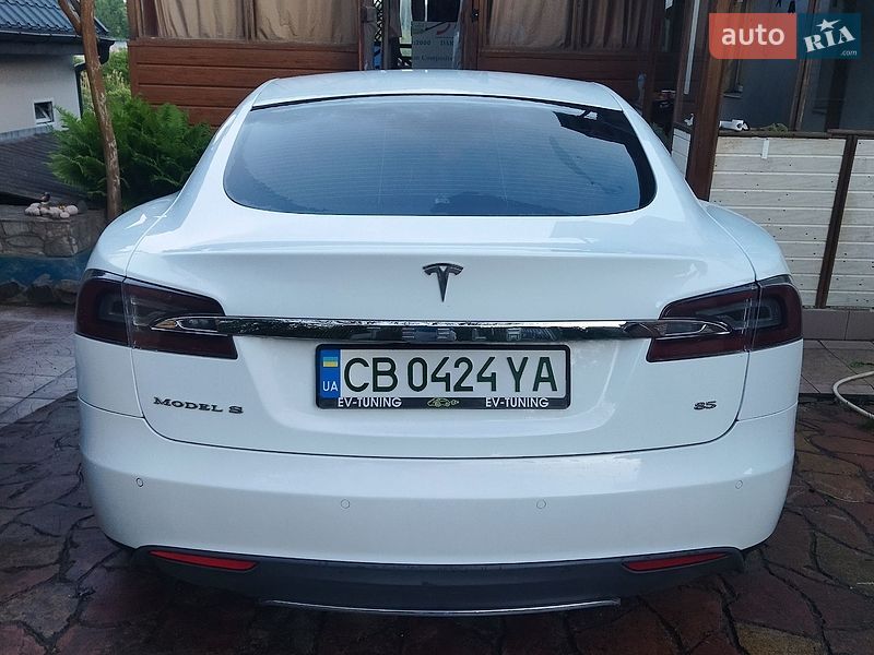 Лифтбек Tesla Model S 2014 в Хмельницком фото 9 Лифтбек Tesla Model S 2014 в Хмельницком