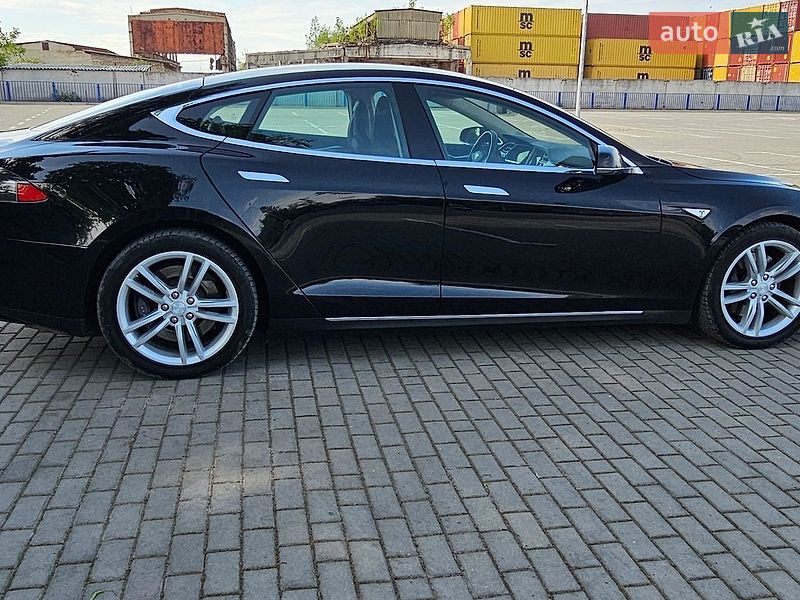 Лифтбек Tesla Model S 2013 в Тернополе