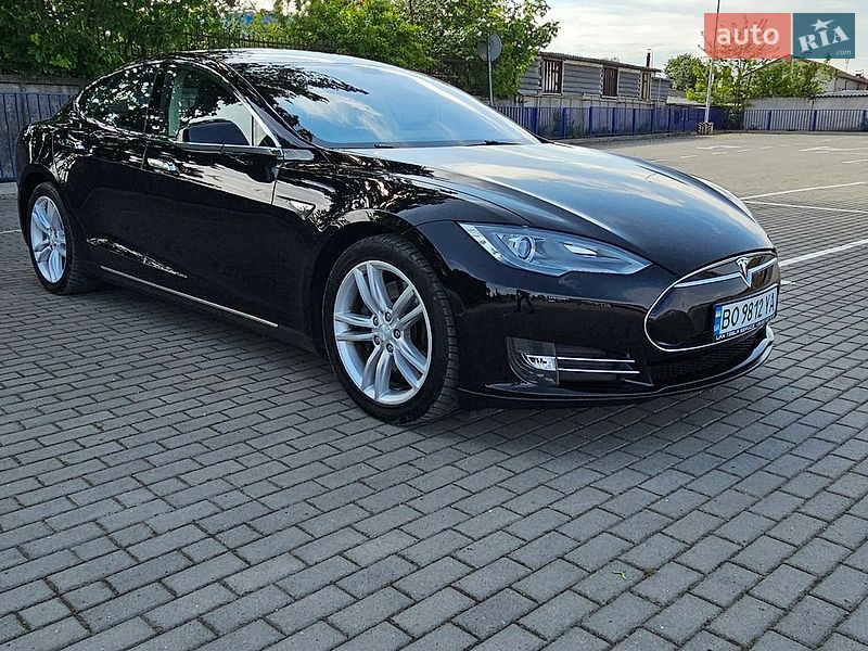 Лифтбек Tesla Model S 2013 в Тернополе