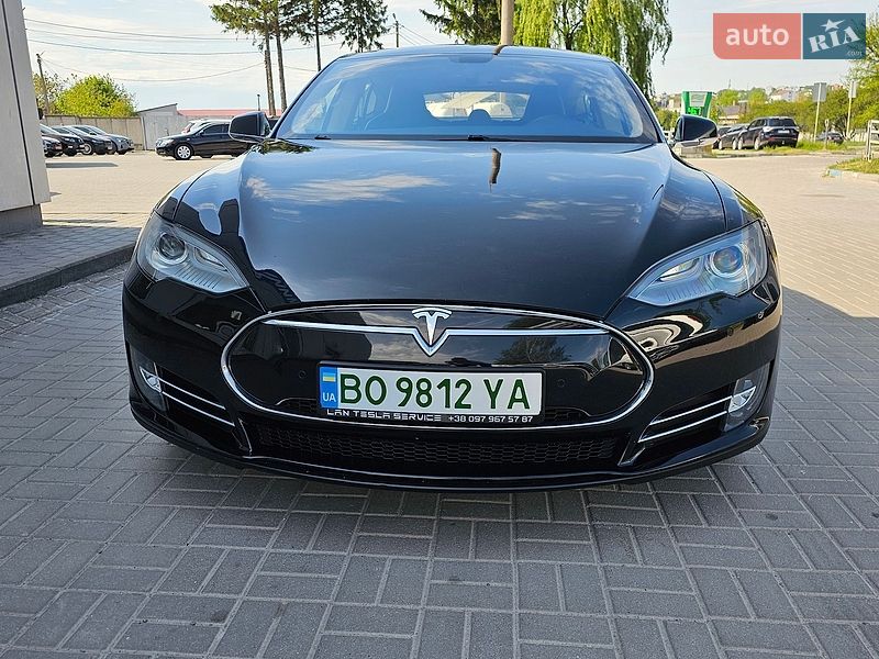 Лифтбек Tesla Model S 2013 в Тернополе