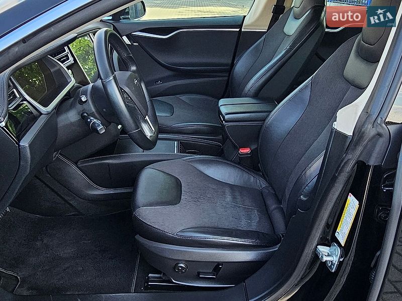 Лифтбек Tesla Model S 2013 в Тернополе