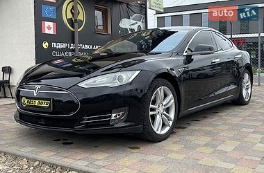 Ліфтбек Tesla Model S 2015 в Стрию фото 3 Ліфтбек Tesla Model S 2015 в Стрию