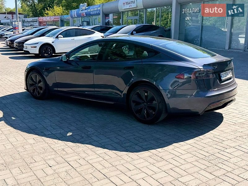 Ліфтбек Tesla Model S 2021 в Дніпрі фото 14 Ліфтбек Tesla Model S 2021 в Дніпрі