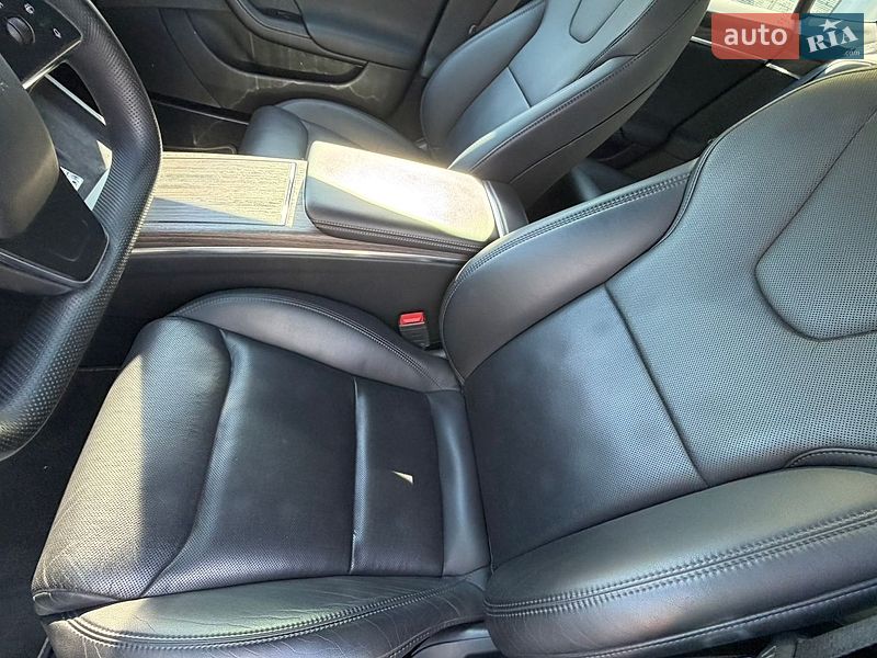 Ліфтбек Tesla Model S 2021 в Дніпрі фото 22 Ліфтбек Tesla Model S 2021 в Дніпрі