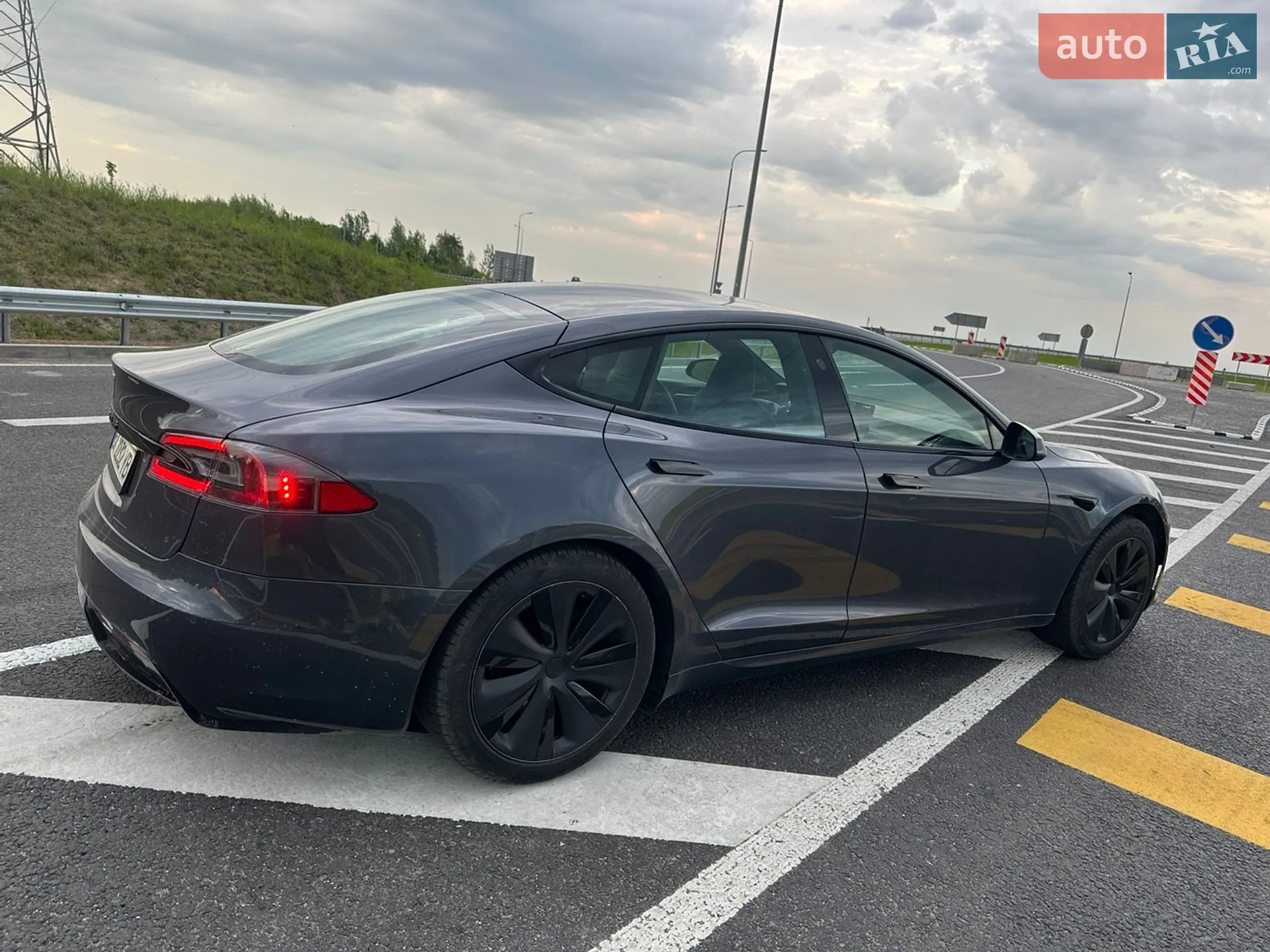2021 Tesla Model S - мініатюра 10