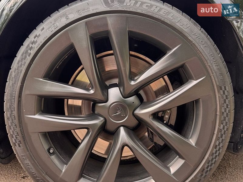 Ліфтбек Tesla Model S 2022 в Києві