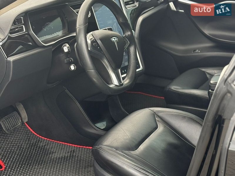 Ліфтбек Tesla Model S 2015 в Львові фото 7 Ліфтбек Tesla Model S 2015 в Львові