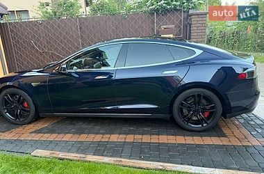 Ліфтбек Tesla Model S 2015 в Києві