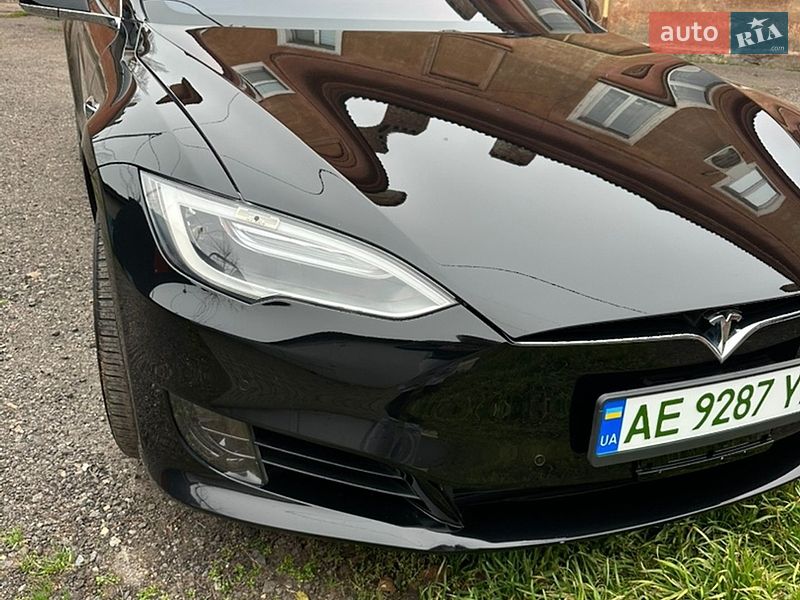 Tesla Model S 2017
