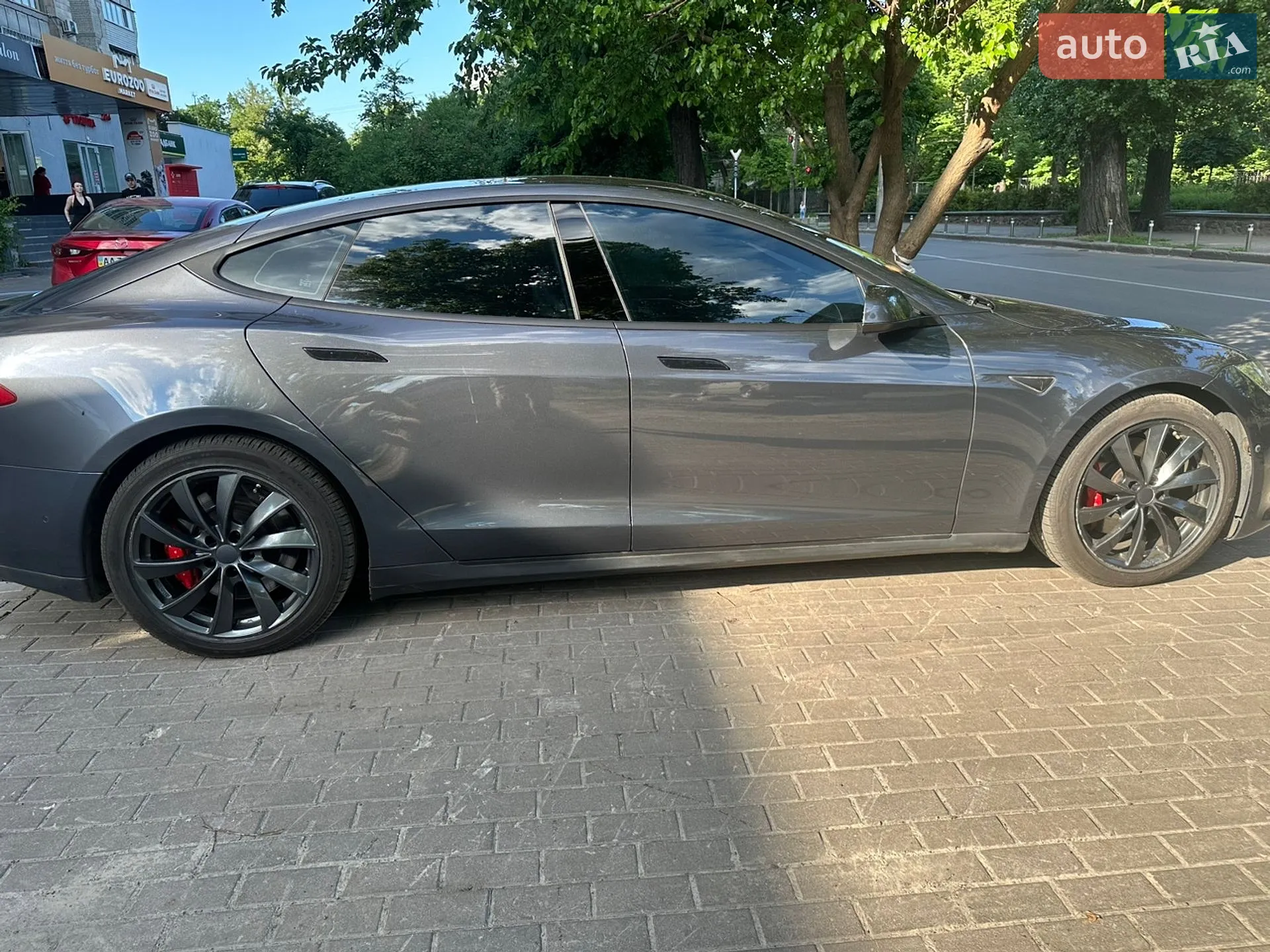 2014 Tesla Model S - мініатюра 2