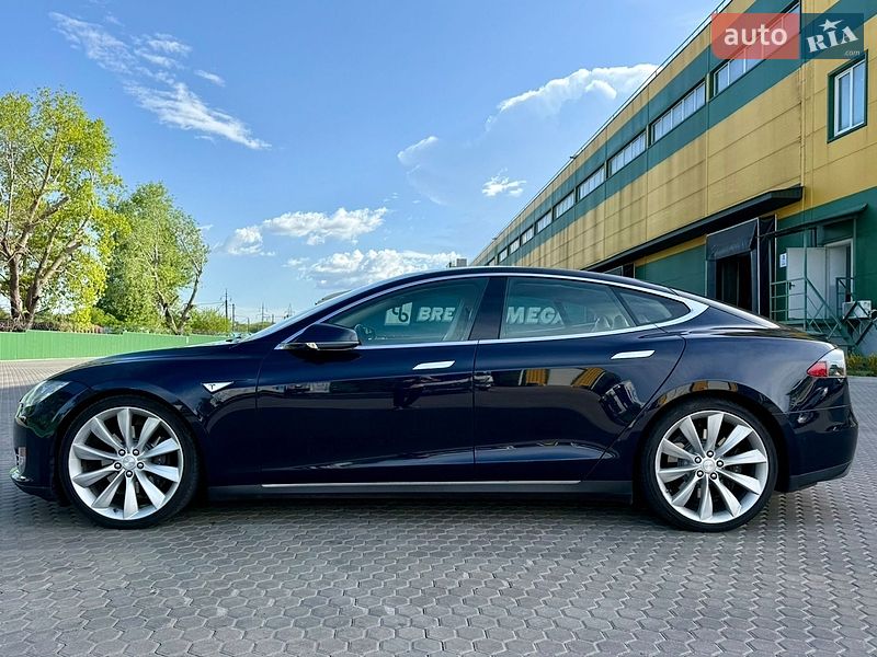 Лифтбек Tesla Model S 2014 в Одессе