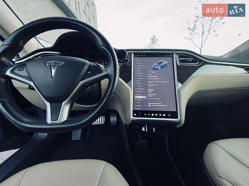 Лифтбек Tesla Model S 2014 в Одессе