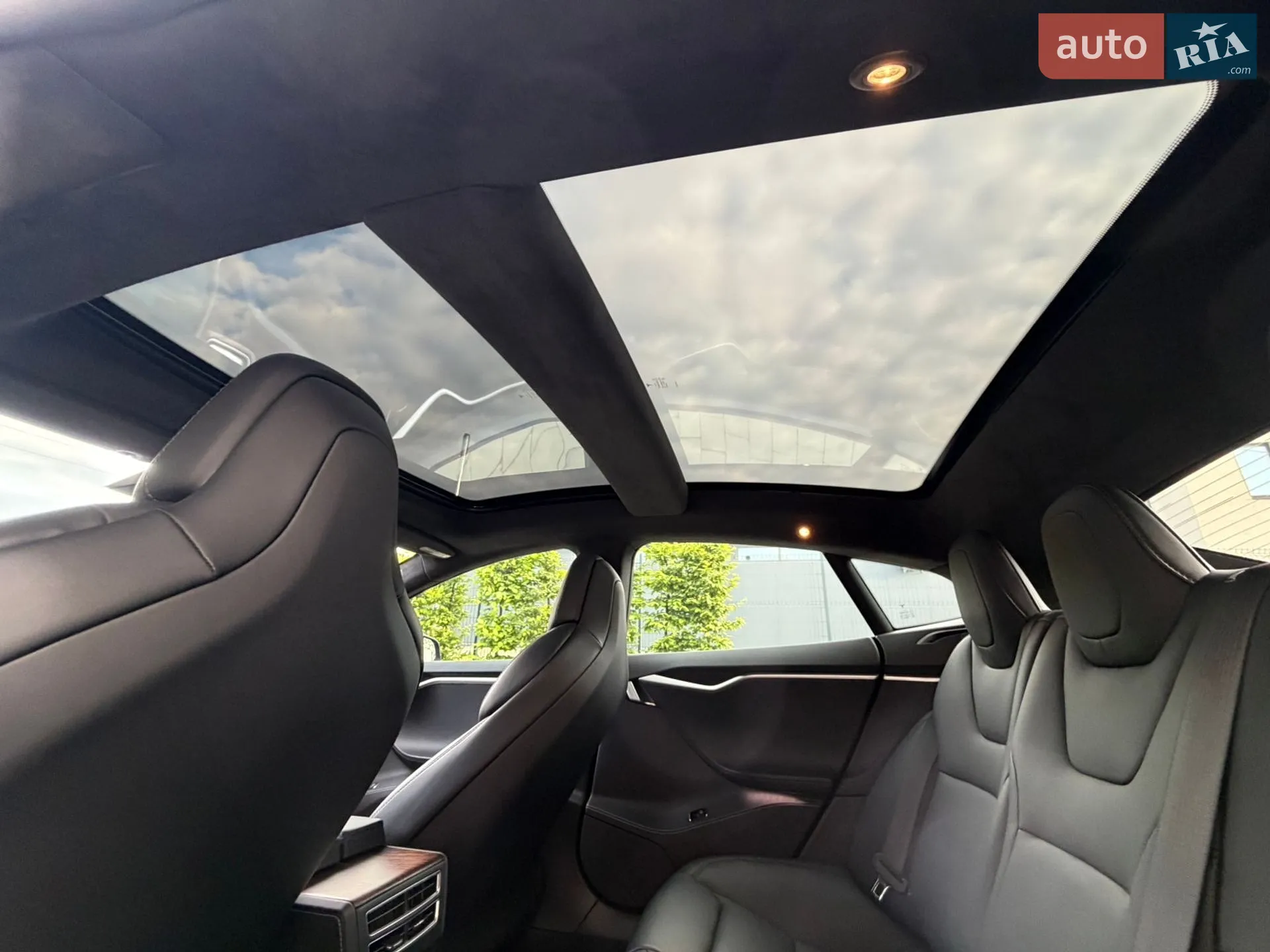 2017 Tesla Model S - мініатюра 18