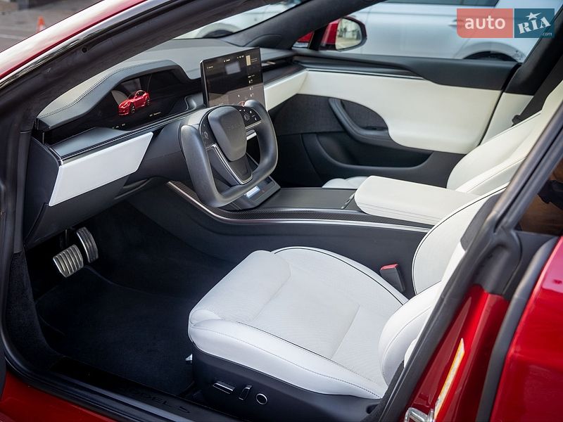 Лифтбек Tesla Model S 2022 в Киеве