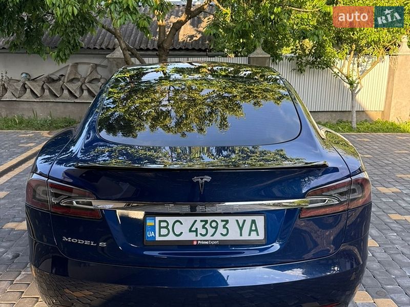 Ліфтбек Tesla Model S 2017 в Коломиї