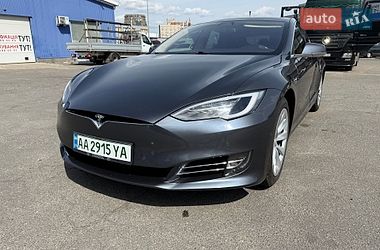 Лифтбек Tesla Model S 2016 в Киеве