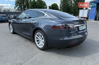Лифтбек Tesla Model S 2016 в Киеве
