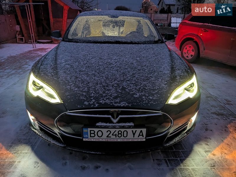 Лифтбек Tesla Model S 2013 в Тернополе фото 23 Лифтбек Tesla Model S 2013 в Тернополе