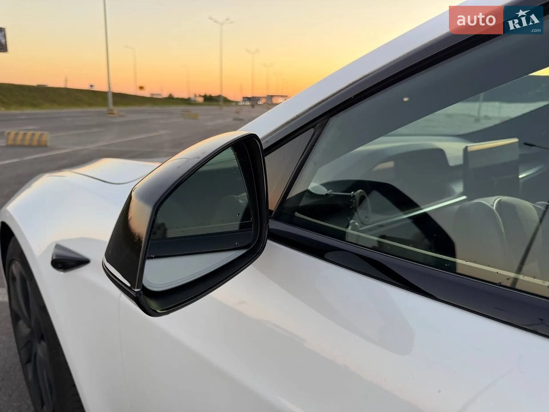 2021 Tesla Model S - мініатюра 8