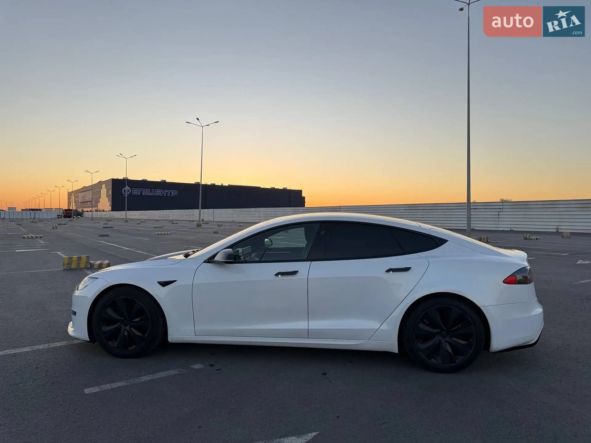 2021 Tesla Model S - мініатюра 5