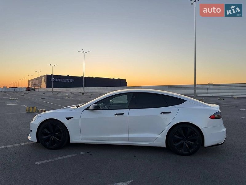 Ліфтбек Tesla Model S 2021 в Львові