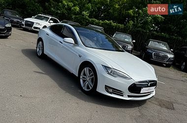 Ліфтбек Tesla Model S 2015 в Луцьку фото 4 Ліфтбек Tesla Model S 2015 в Луцьку