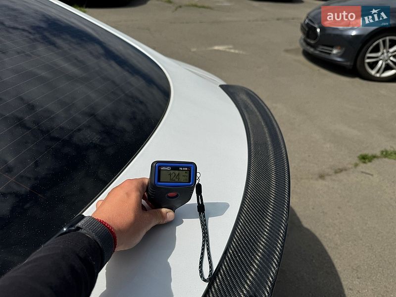 Ліфтбек Tesla Model S 2015 в Луцьку фото 35 Ліфтбек Tesla Model S 2015 в Луцьку