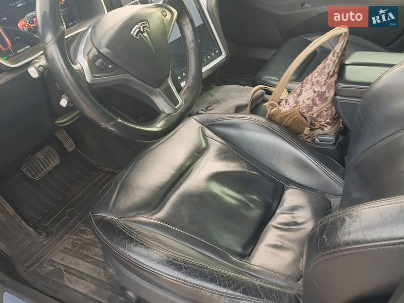 Лифтбек Tesla Model S 2015 в Кривом Роге
