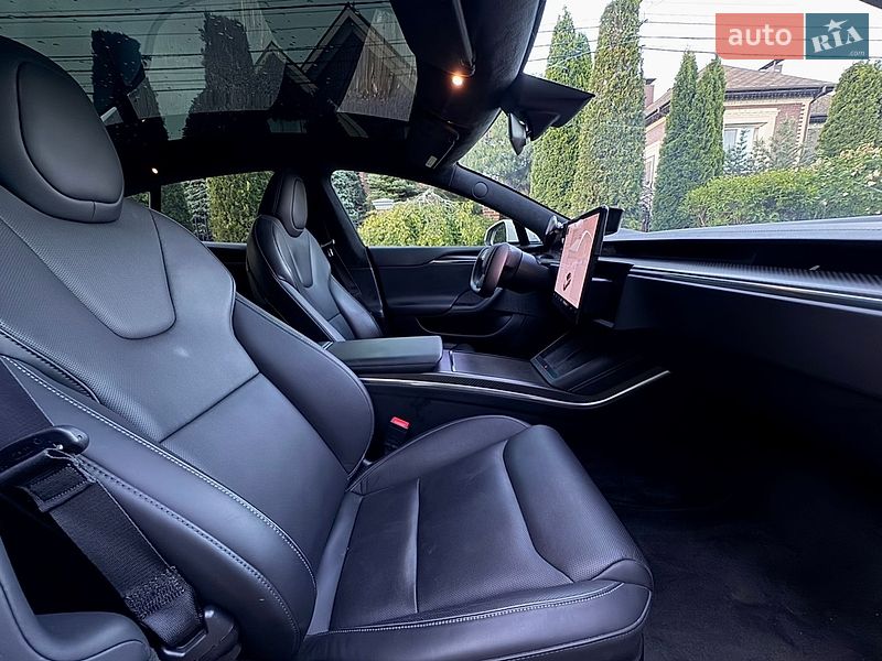 Лифтбек Tesla Model S 2022 в Киеве