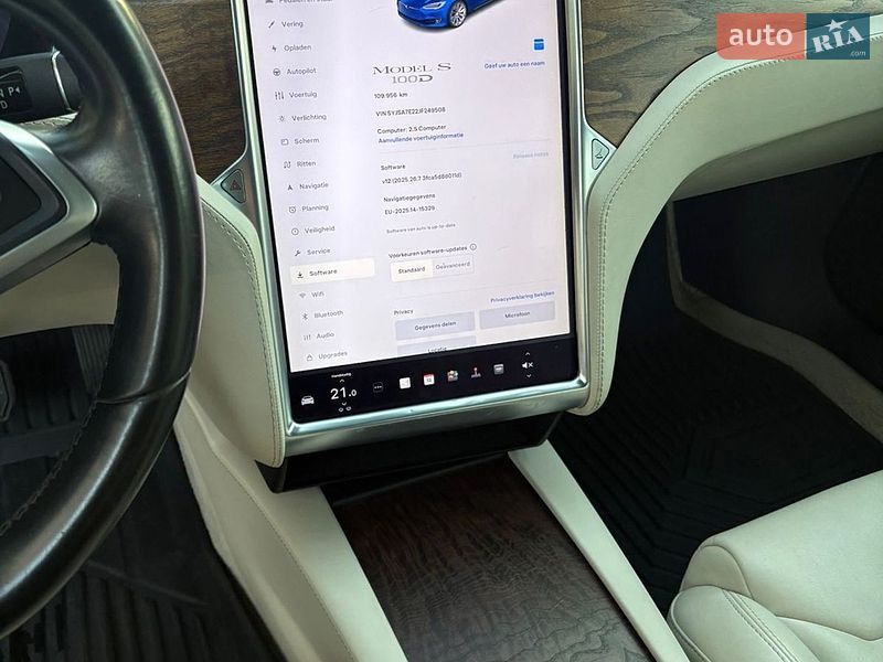 Ліфтбек Tesla Model S 2018 в Рівному