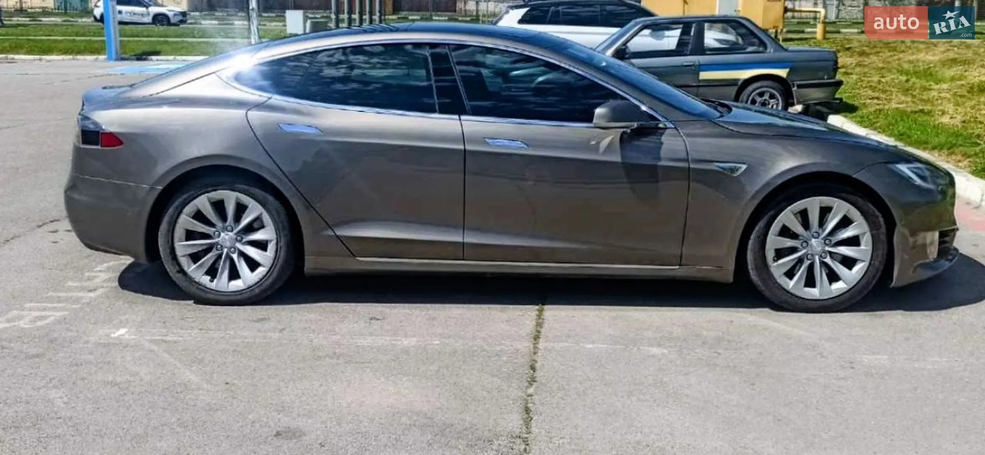 2016 Tesla Model S - мініатюра 8
