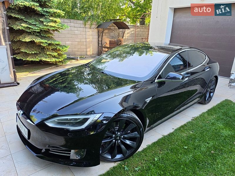 Лифтбек Tesla Model S 2013 в Одессе