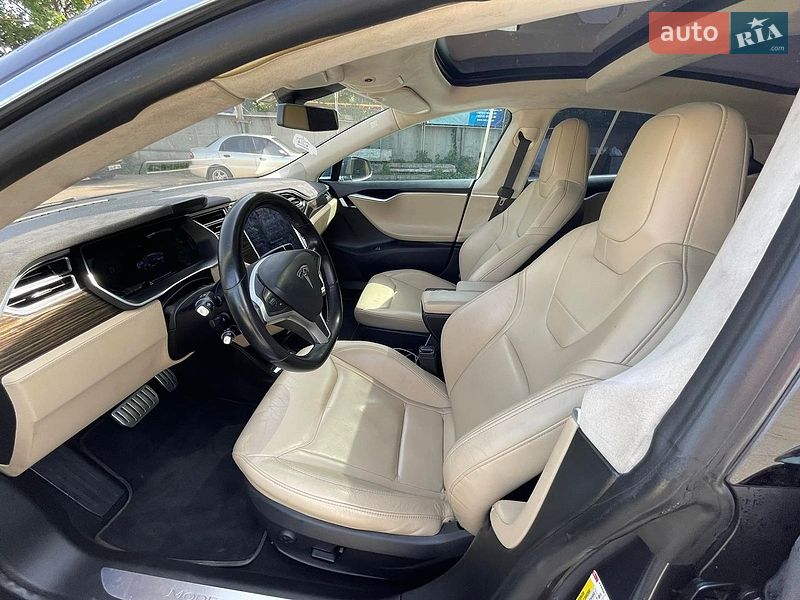 Лифтбек Tesla Model S 2015 в Чернигове фото 7 Лифтбек Tesla Model S 2015 в Чернигове
