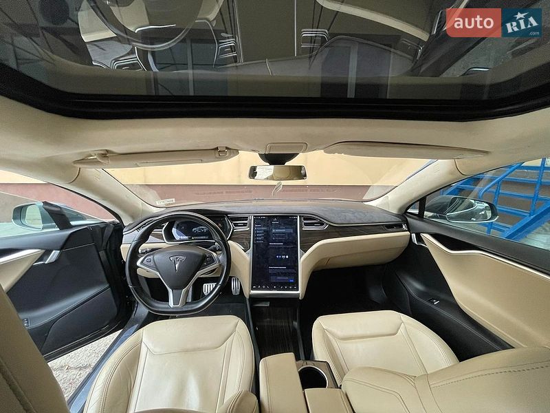 Лифтбек Tesla Model S 2015 в Чернигове фото 11 Лифтбек Tesla Model S 2015 в Чернигове