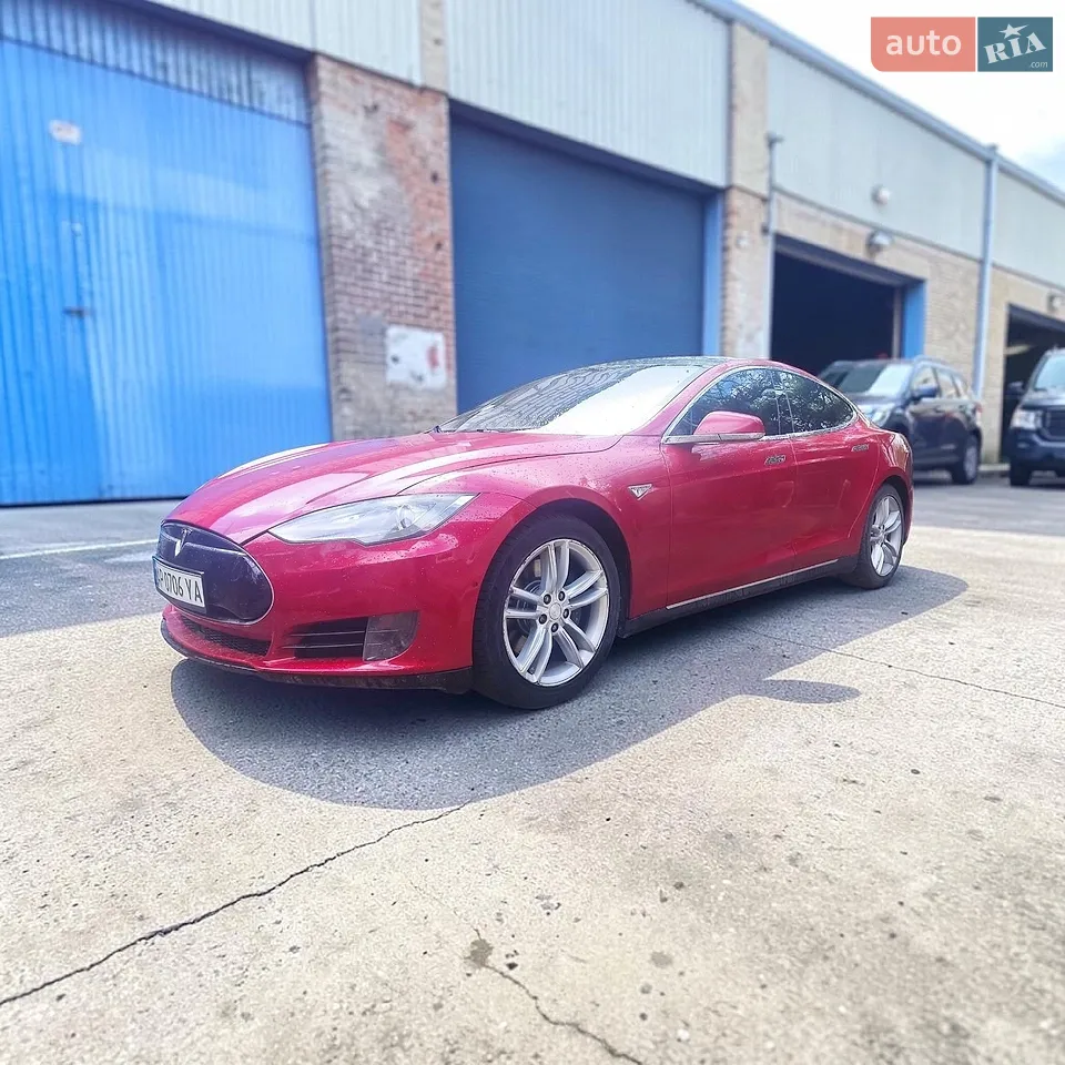 2015 Tesla Model S - мініатюра 13